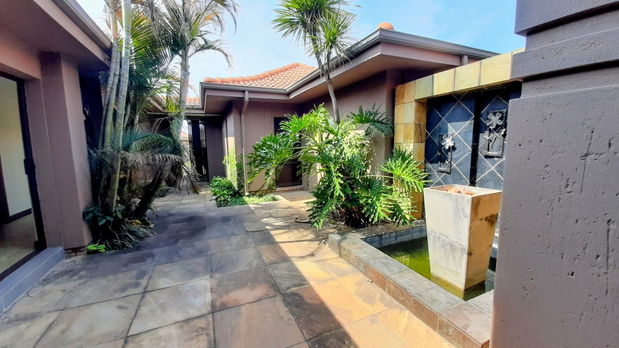 4 Bedroom Property for Sale in Pecanwood Estate North West